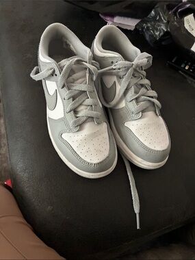 Nike Kids Gray and White Low-Top Sneakers with Swoosh